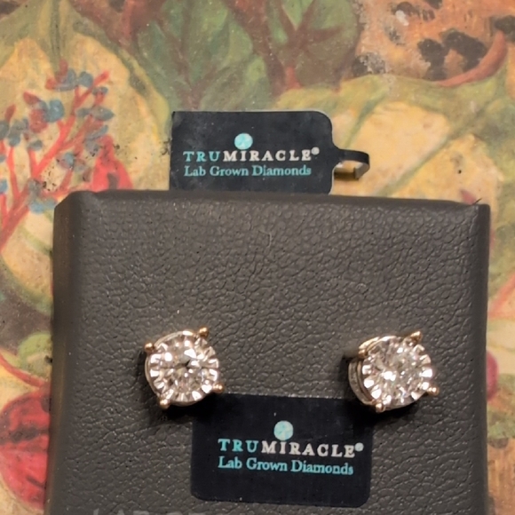TRuMiracle 14k Yellow And 1 CTTW Lab Diamonds Stud Earrings - Picture 4 of 7